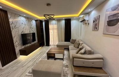 للبيع كاش مدينتي B10 امام الاول سيزون بارك و جميع الخدمات بسعر مميز